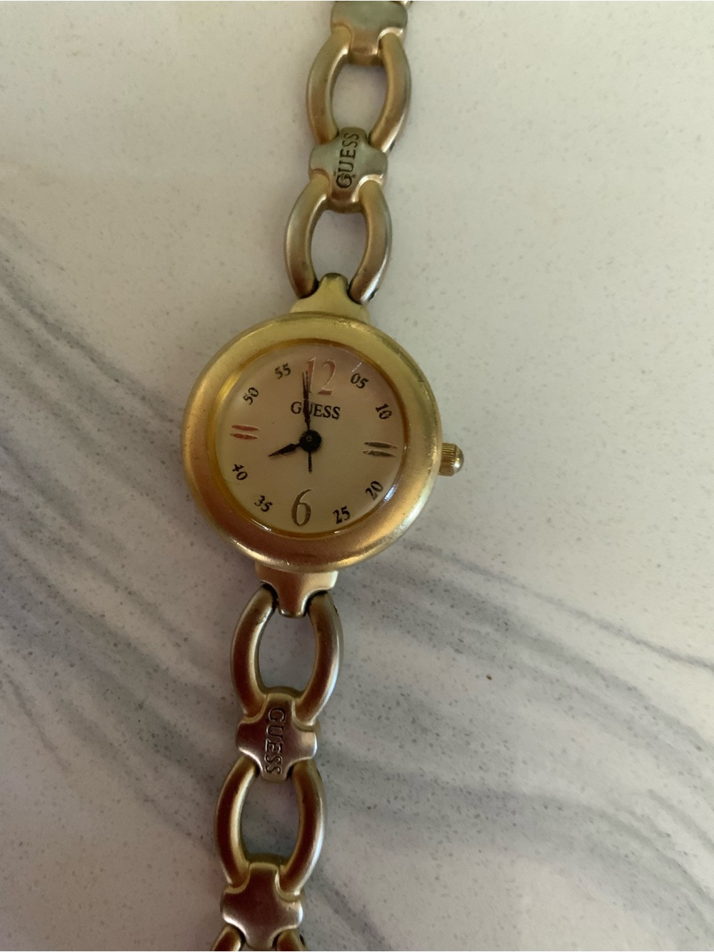 Vintage GUESS Women's Link Bracelet Analog Quartz Watch - Gold Tone 1996
